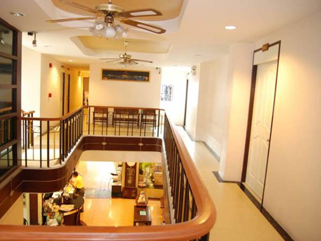 Rambuttri House Hotel Bangkok Buitenkant foto