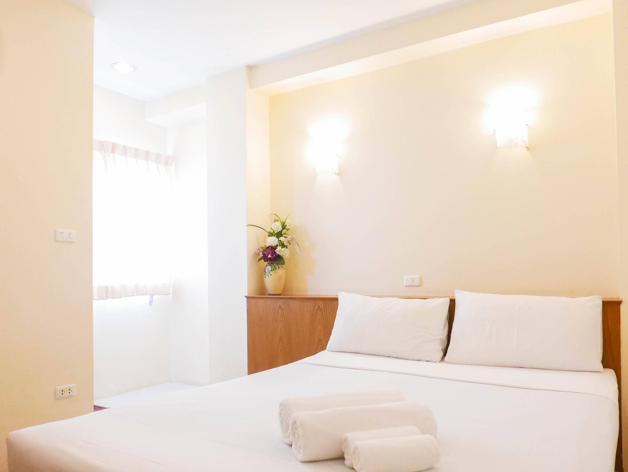 Rambuttri House Hotel Bangkok Buitenkant foto